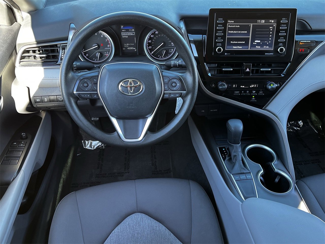 Used 2023 Toyota Camry LE image 10