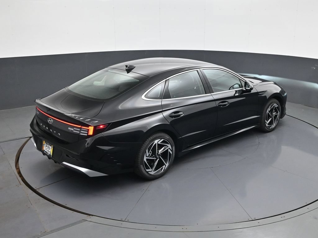 New 2026 Hyundai Sonata SEL FWD image 17
