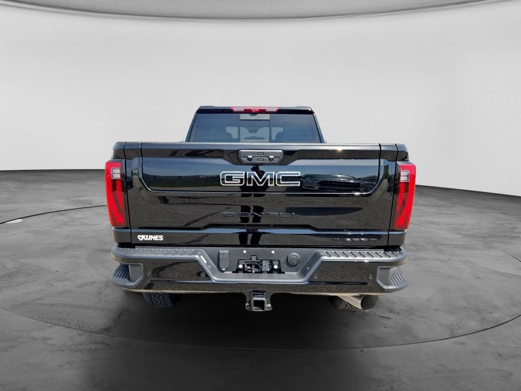 New 2026 GMC Sierra 3500 Denali w/ Technology Package AWD/4WD image 8