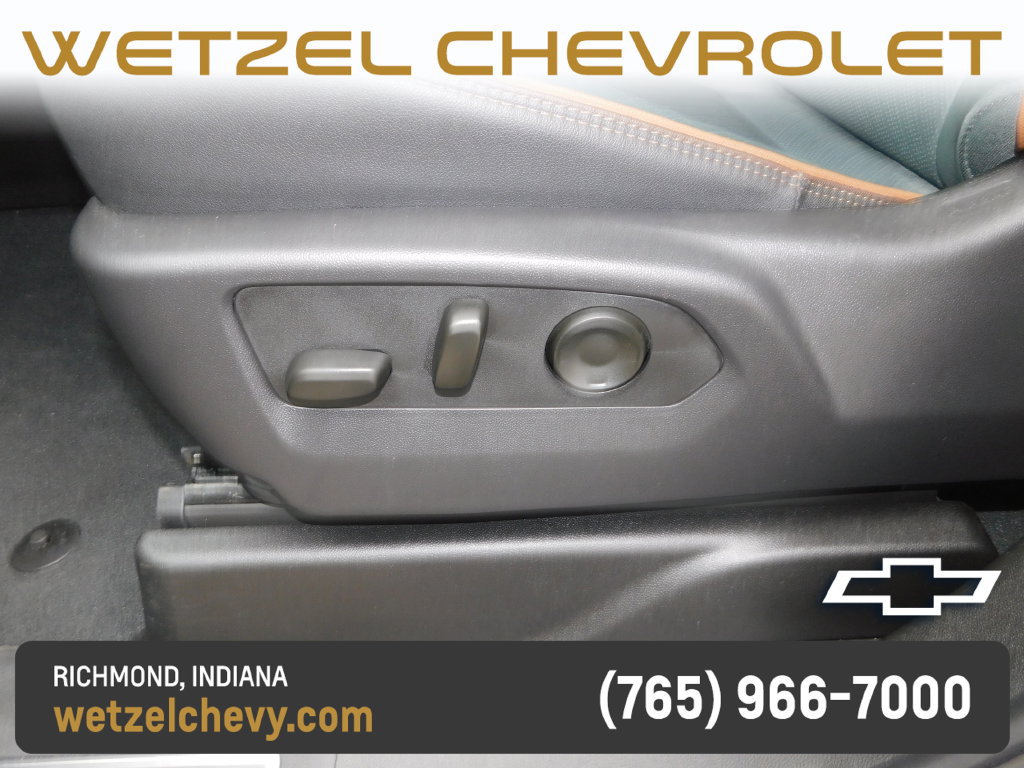 Certified 2025 GMC Yukon AT4 AWD/4WD image 14