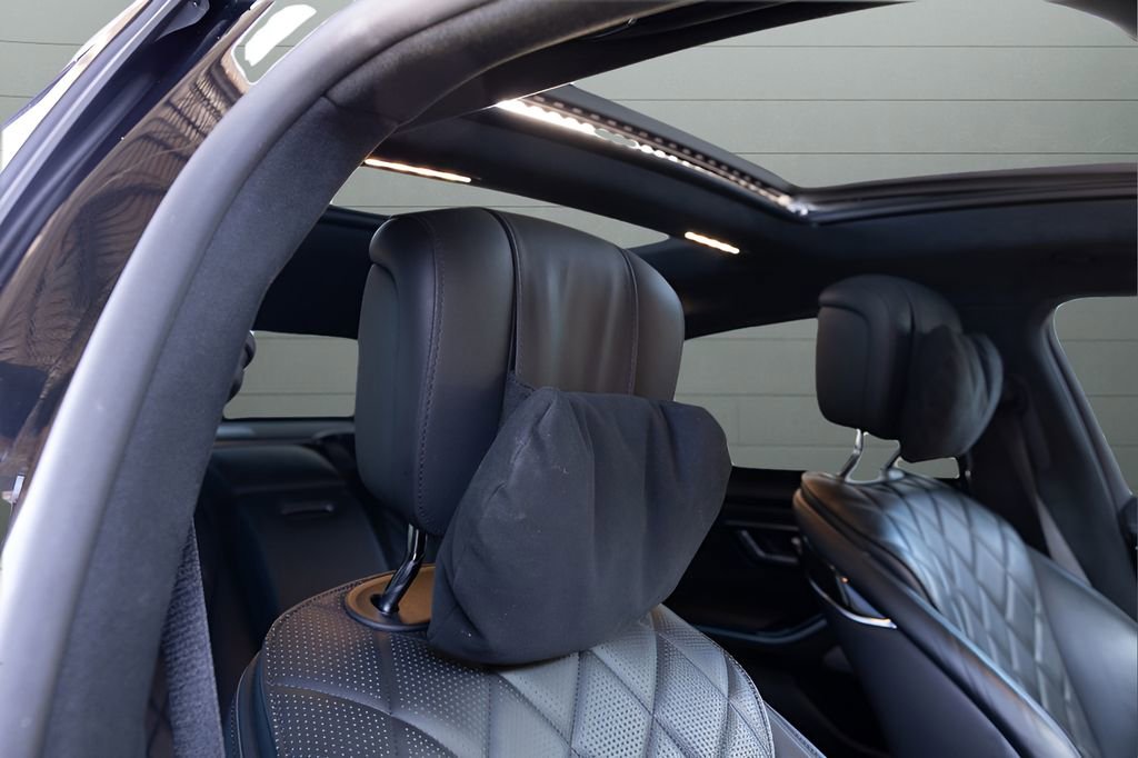 Used 2022 Mercedes-Benz S 580 4MATIC Sedan w/ AMG Line Package image 90