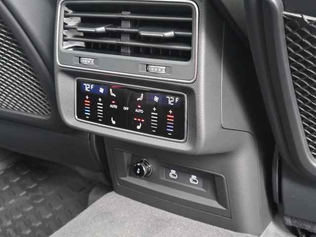 New 2026 Audi SQ8 Prestige image 38