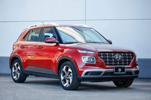 Used 2024 Hyundai Venue Limited image 1