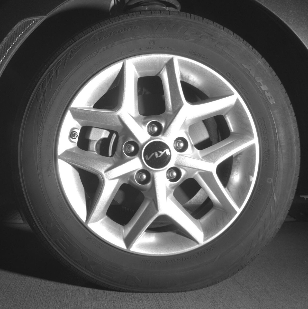 Used 2025 Kia Soul LX w/ LX Technology Package FWD image 14