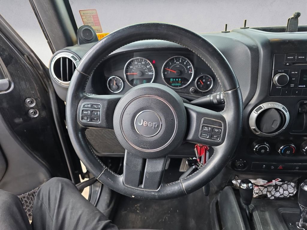 Used 2014 Jeep Wrangler Rubicon w/ Power Convenience Group image 12