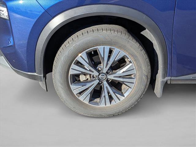 Used 2021 Nissan Rogue SV image 15