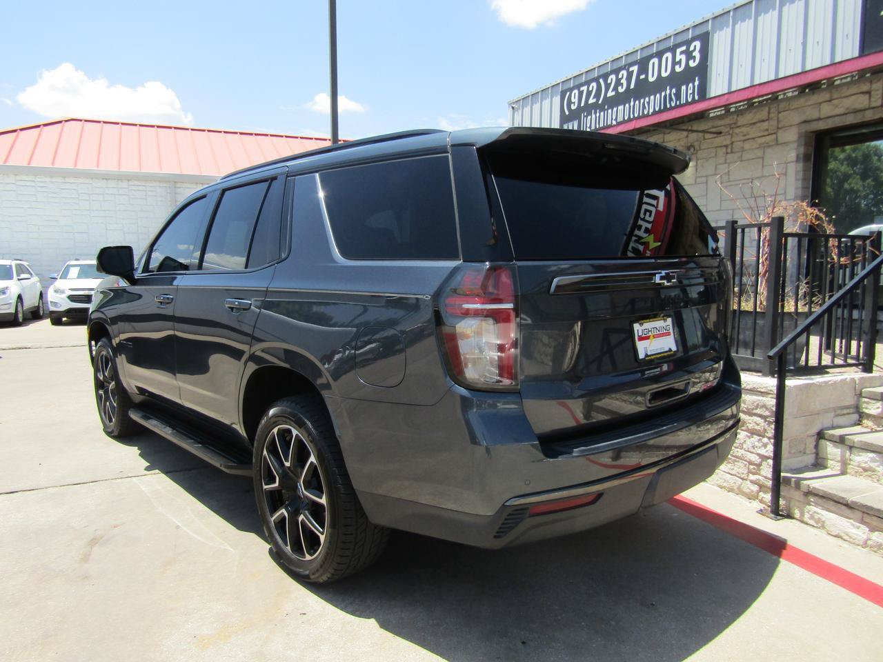 Used 2021 Chevrolet Tahoe RST w/ Luxury Package AWD/4WD image 3