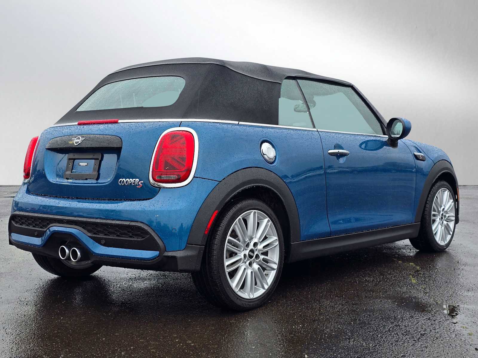 Used 2022 MINI Cooper S image 3
