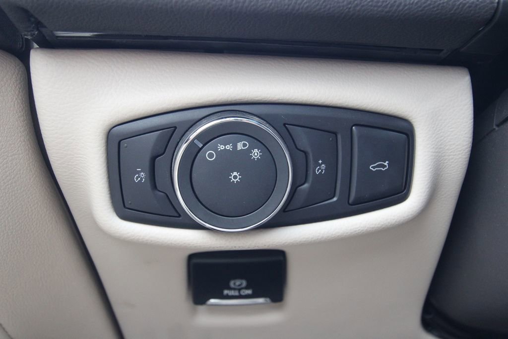 Used 2017 Lincoln MKZ Select w/ Technology Package image 23