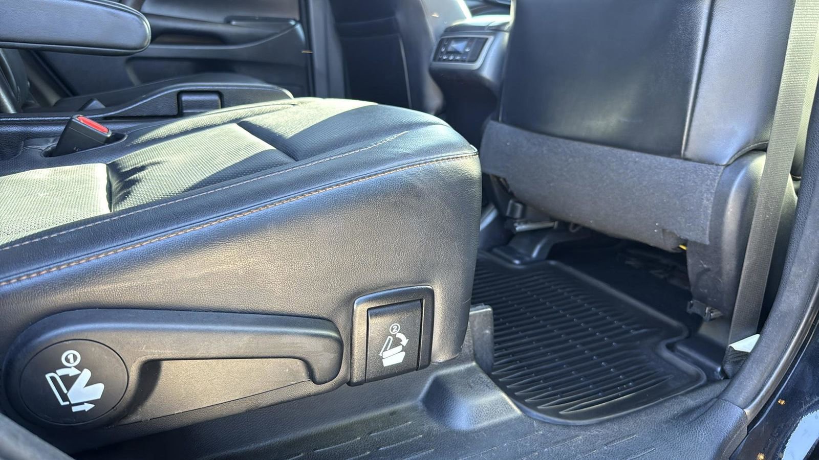 Used 2015 Toyota Highlander Limited image 27