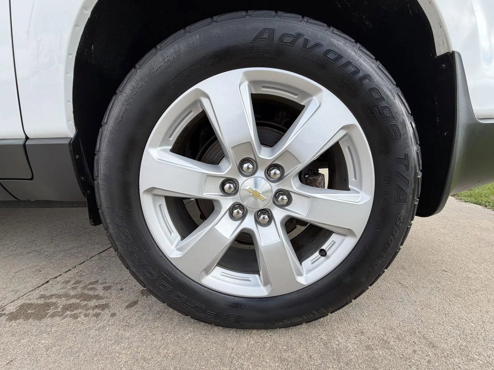 Used 2017 Chevrolet Traverse LT w/ Style and Technology Package AWD/4WD image 9