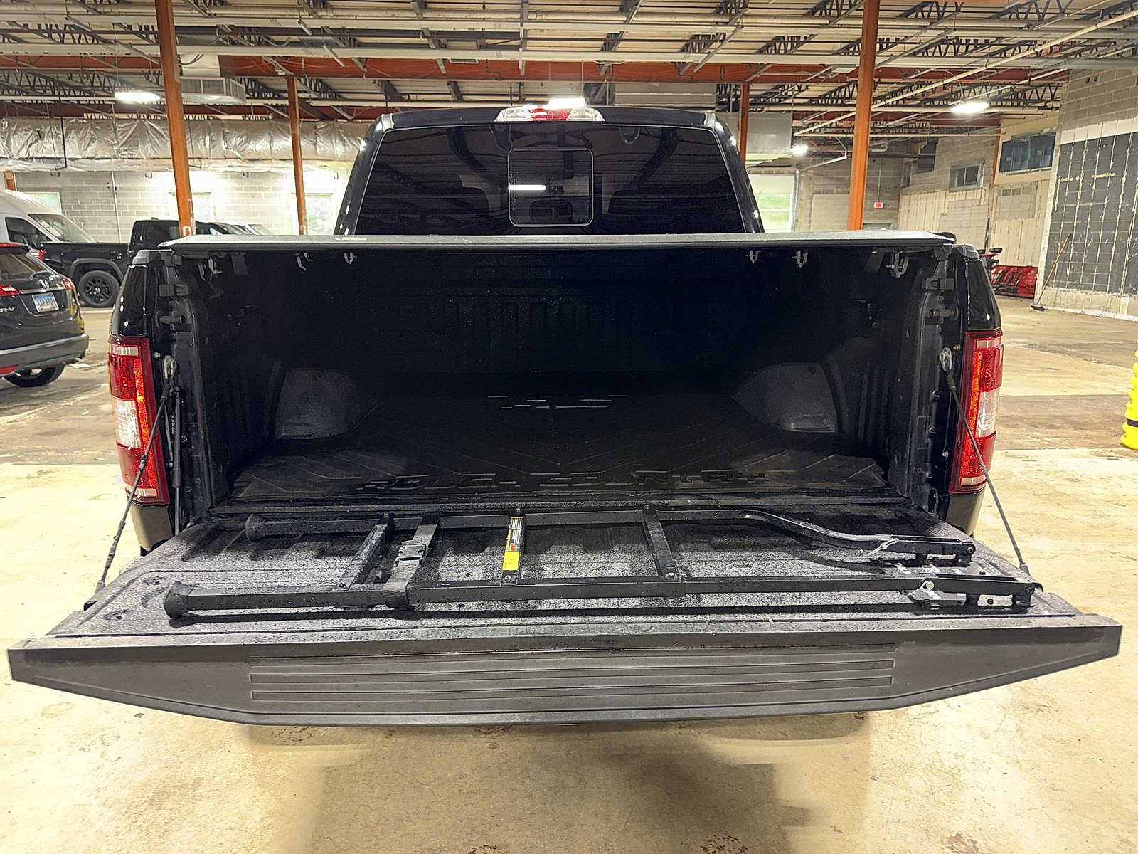 Used 2019 Ford F150 XLT w/ Equipment Group 302A Luxury AWD/4WD image 11