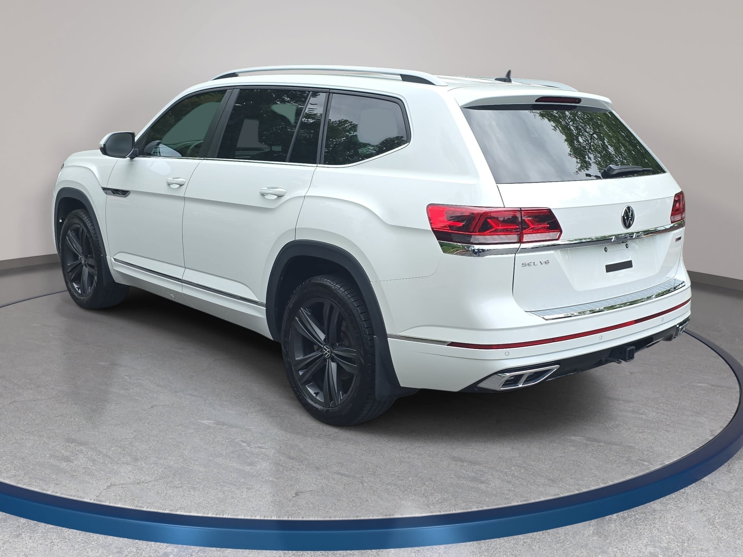 Used 2022 Volkswagen Atlas SEL R-Line AWD/4WD image 7