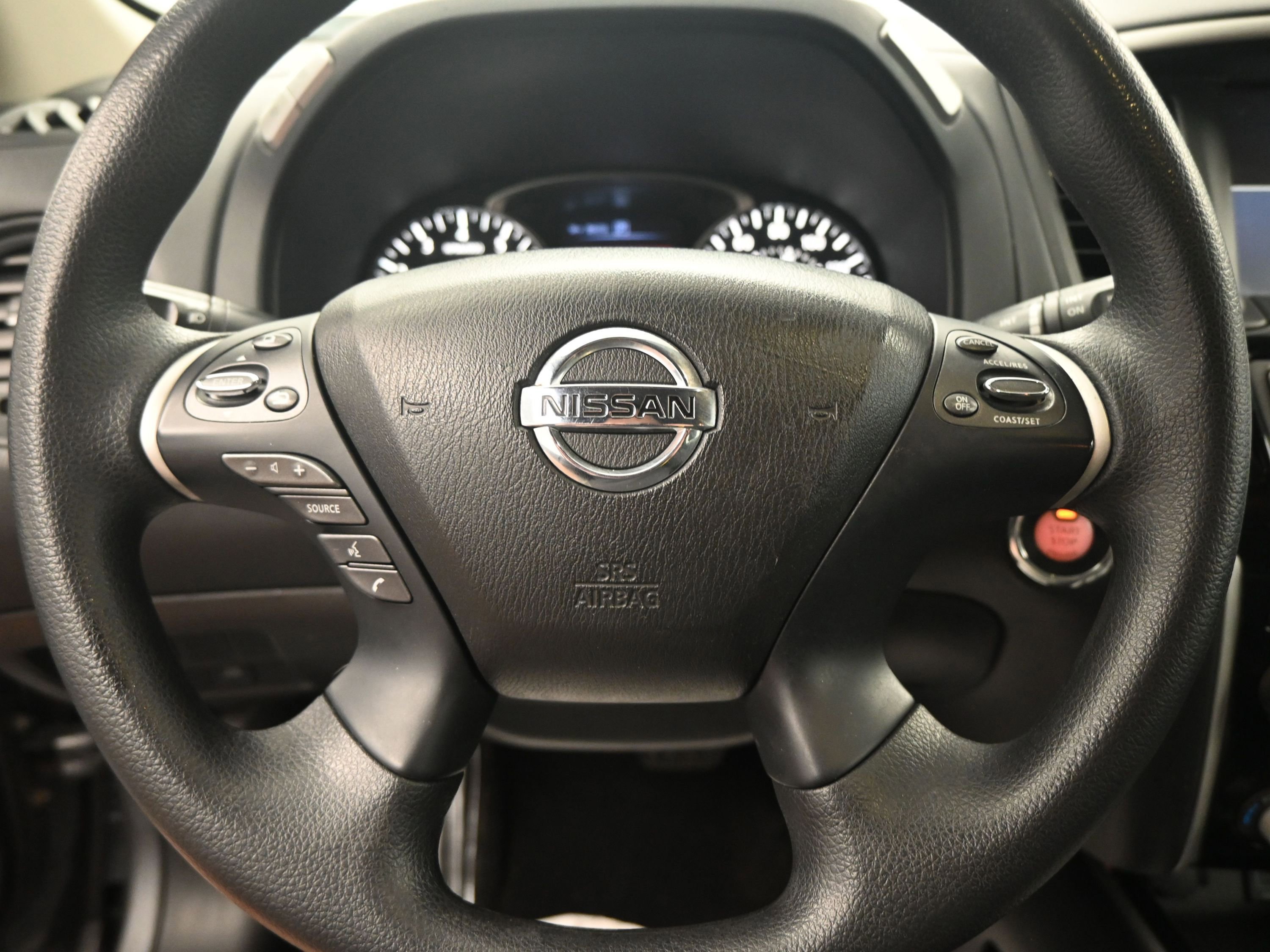 Used 2020 Nissan Pathfinder S image 11