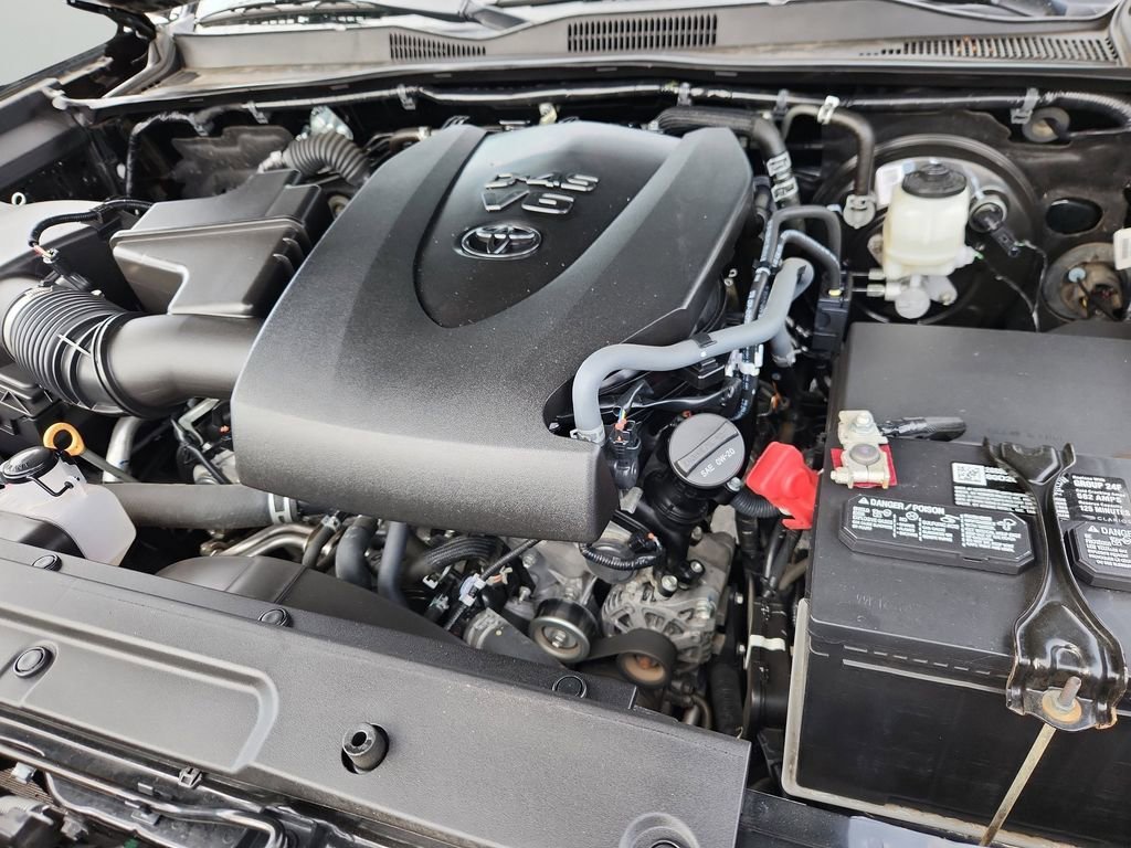 Used 2022 Toyota Tacoma SR AWD/4WD image 16