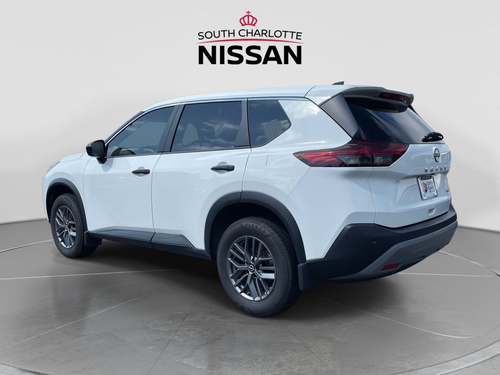 Used 2023 Nissan Rogue S AWD/4WD image 4