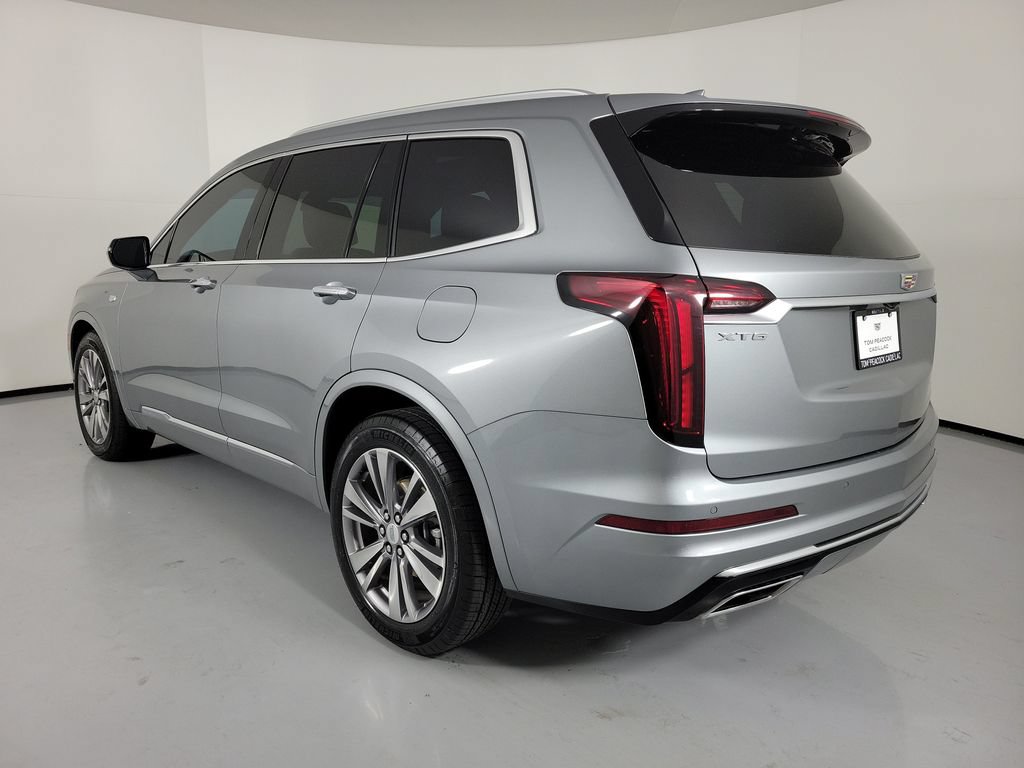 Certified 2024 Cadillac XT6 Premium Luxury FWD image 3