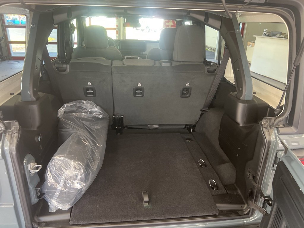 Certified 2025 Jeep Wrangler Sport S image 22