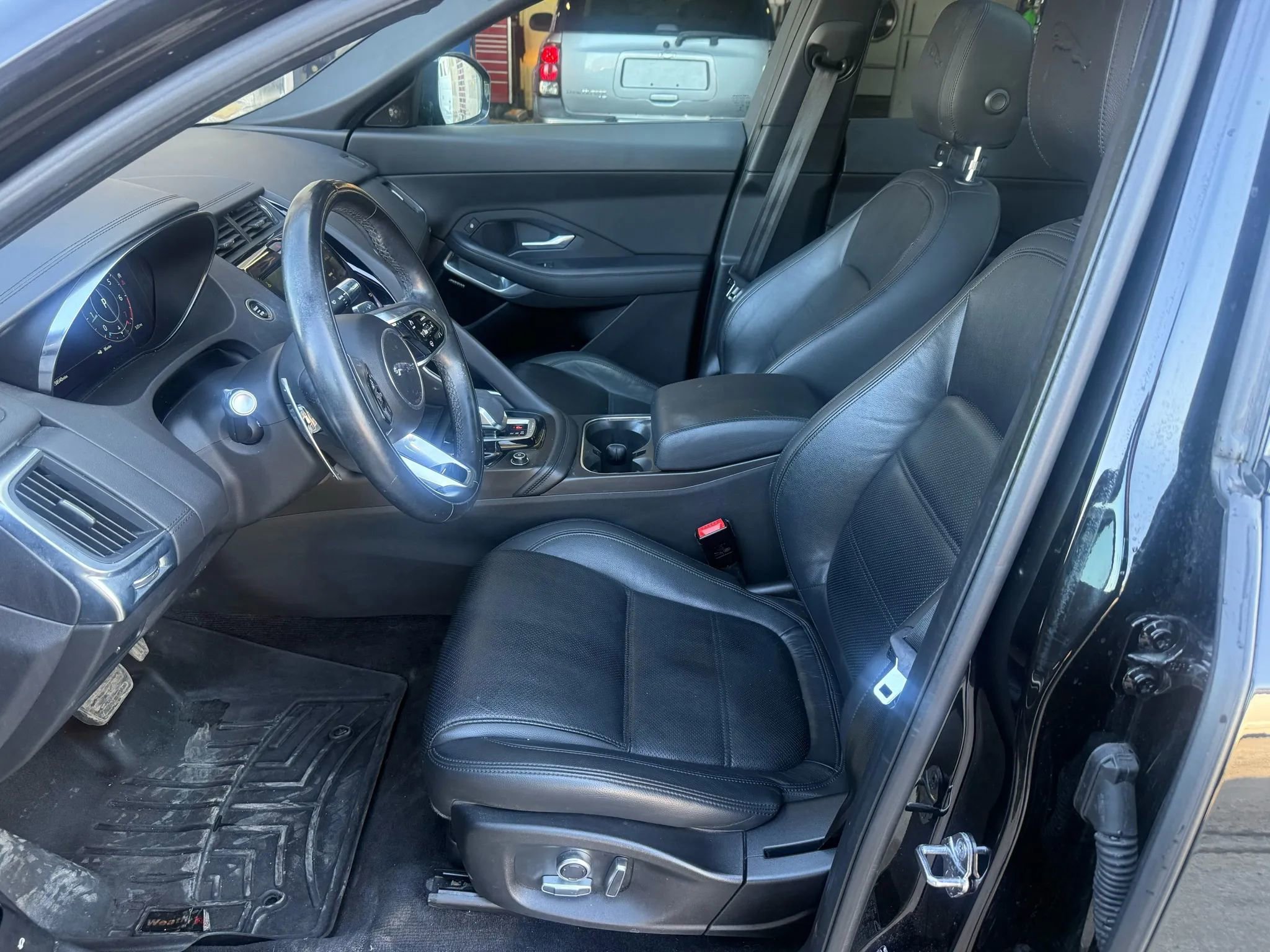 Used 2021 Jaguar E-PACE SE image 13