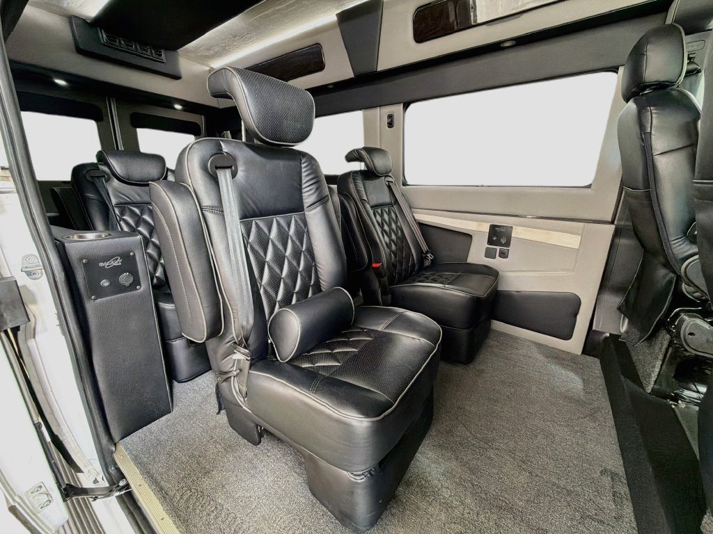 Used 2023 RAM ProMaster 2500 w/ Premium Convenience Group (B) FWD image 2