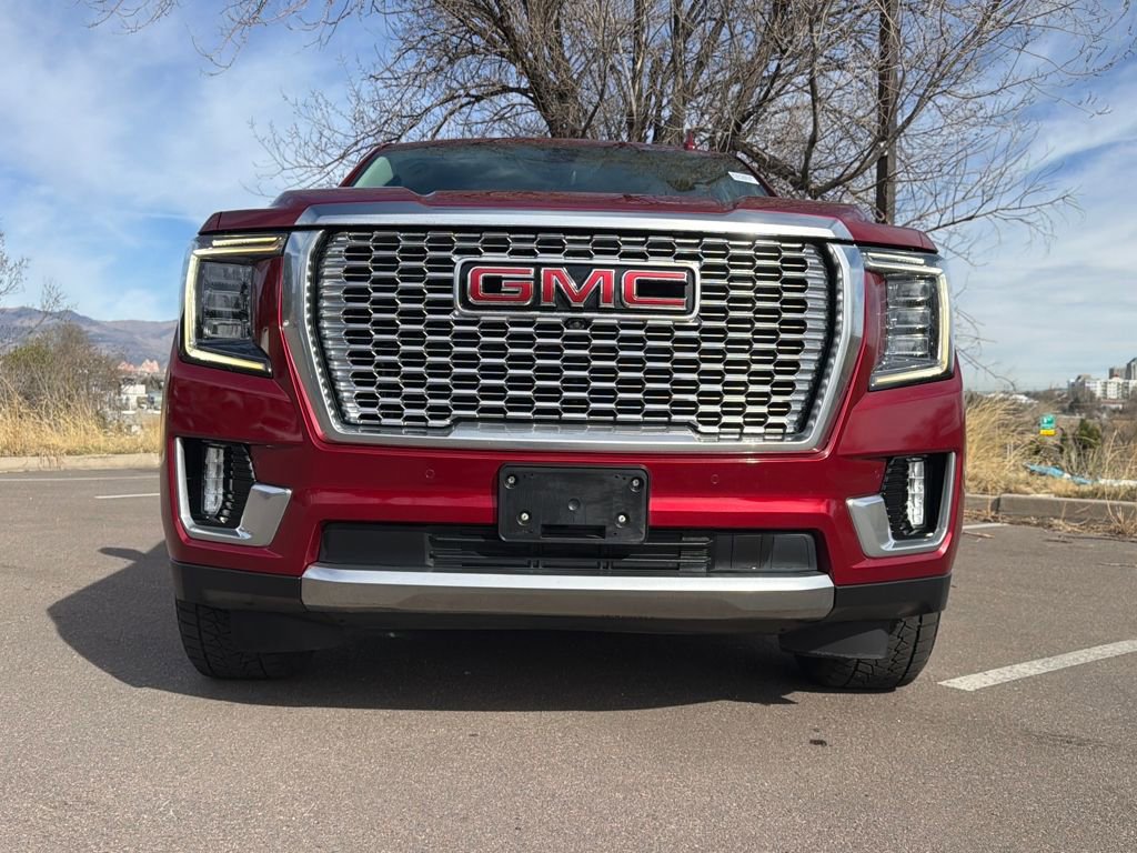 Used 2021 GMC Yukon Denali w/ Advanced Technology Package image 2
