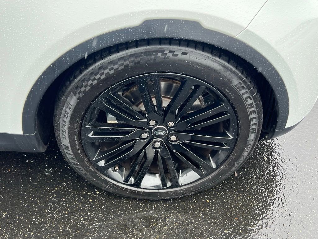 Used 2017 Land Rover Discovery HSE Luxury AWD/4WD image 6