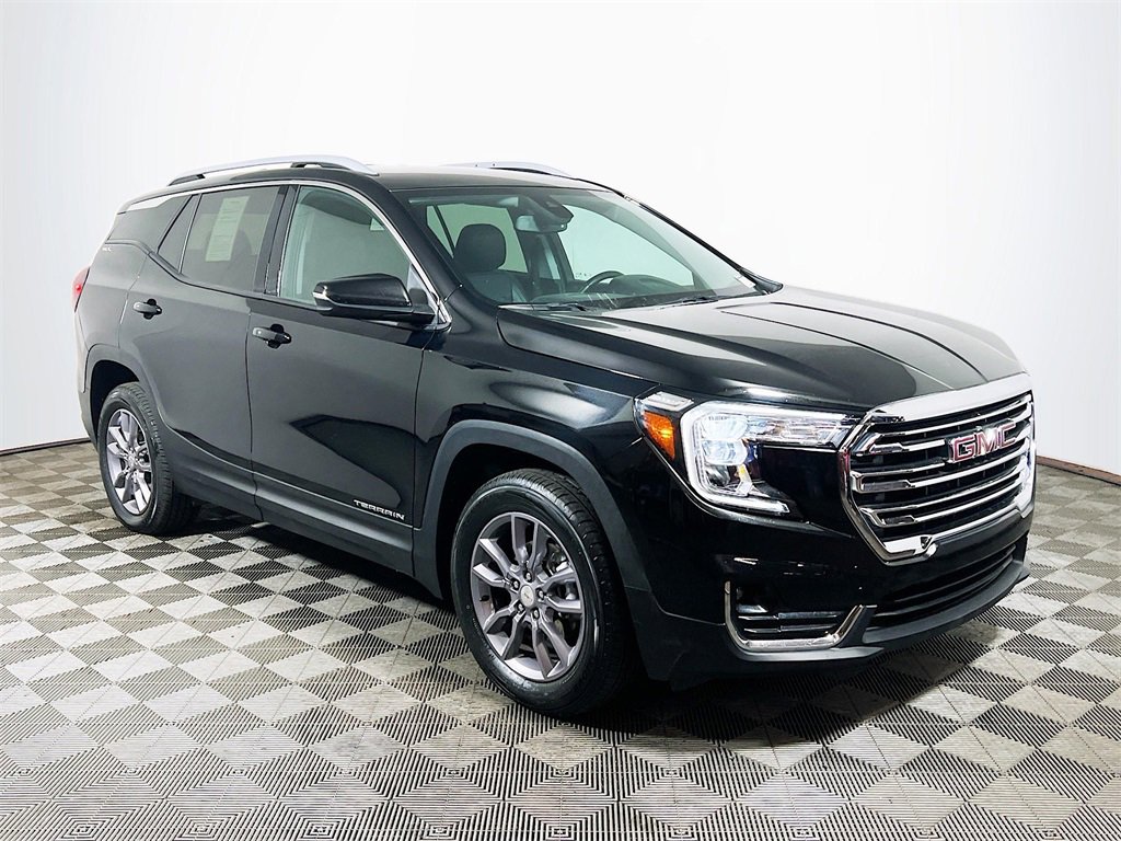 Used 2023 GMC Terrain SLT image 1