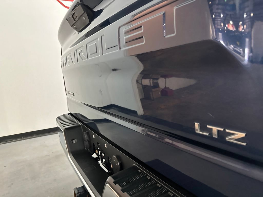 Used 2019 Chevrolet Silverado 1500 LTZ w/ LTZ Texas Edition RWD image 11