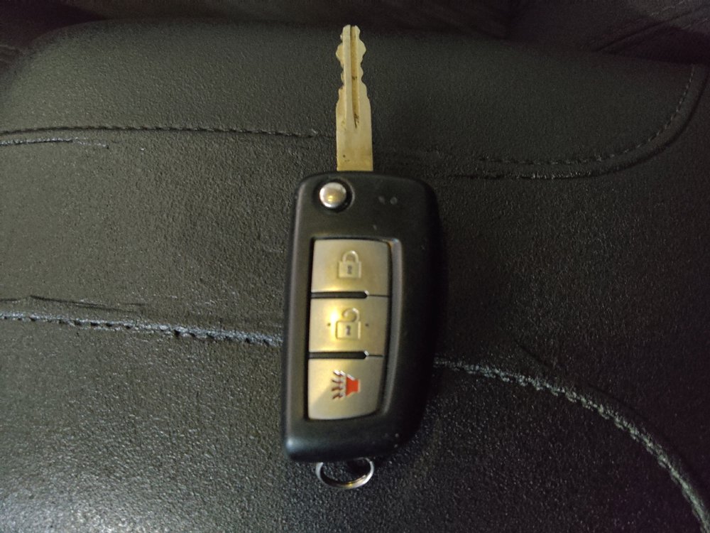 Used 2019 Nissan Rogue S image 32