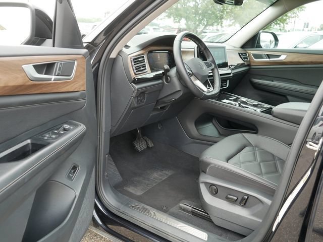Certified 2025 Volkswagen Atlas SE AWD/4WD image 11