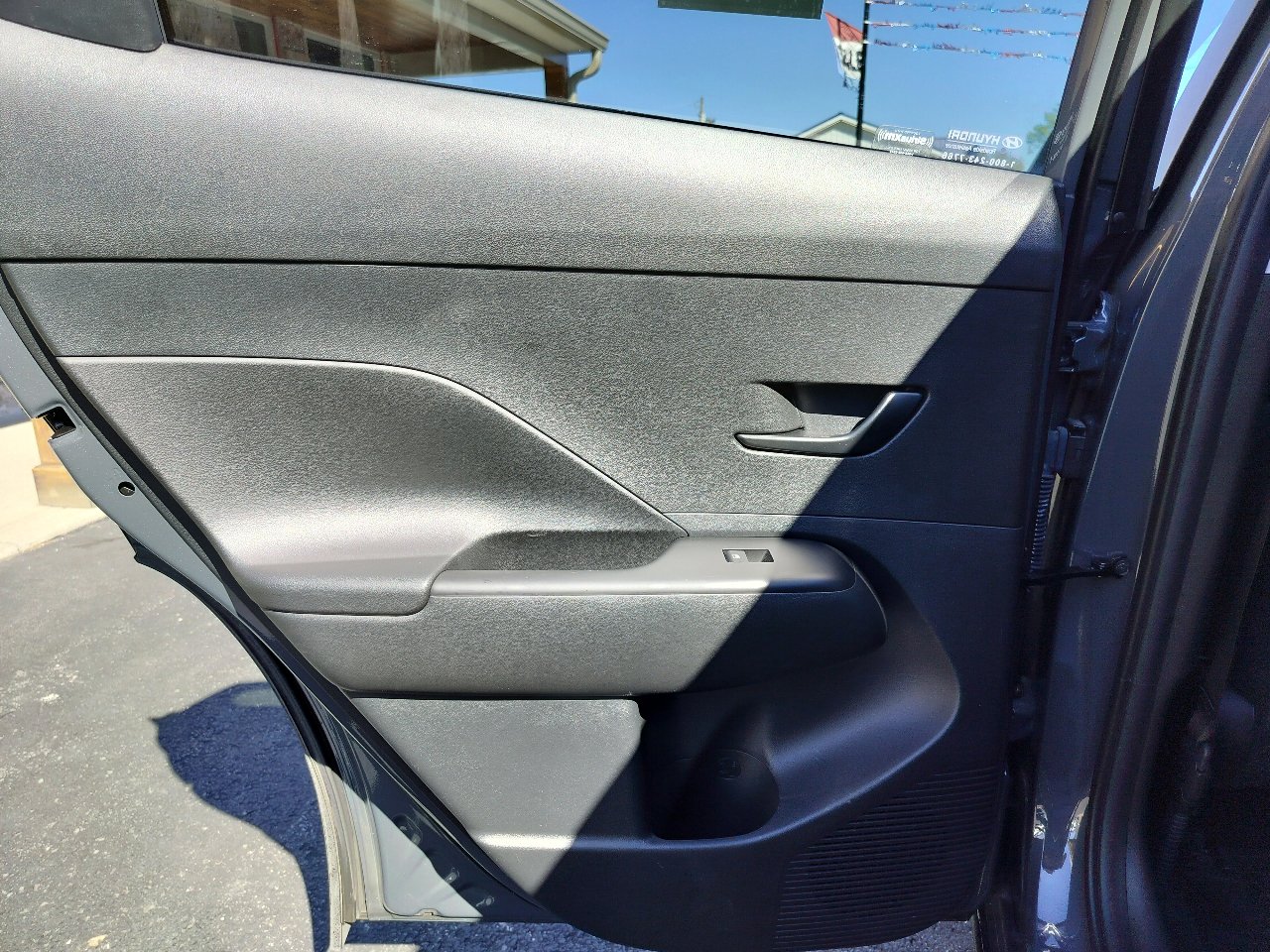 Used 2025 Hyundai Kona SEL image 25