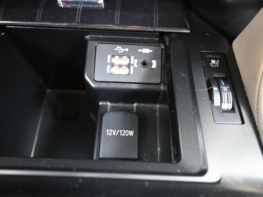 Used 2023 Lexus GX 460 Premium image 23