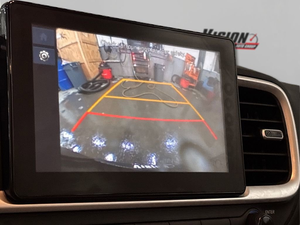 Certified 2025 Hyundai Venue SEL image 25