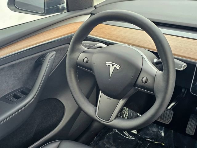 Used 2023 Tesla Model Y Long Range image 29