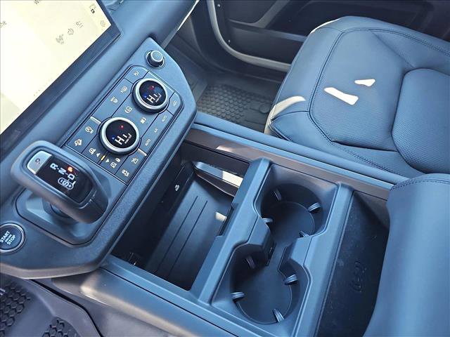 New 2025 Land Rover Defender 110 X-Dynamic SE image 23