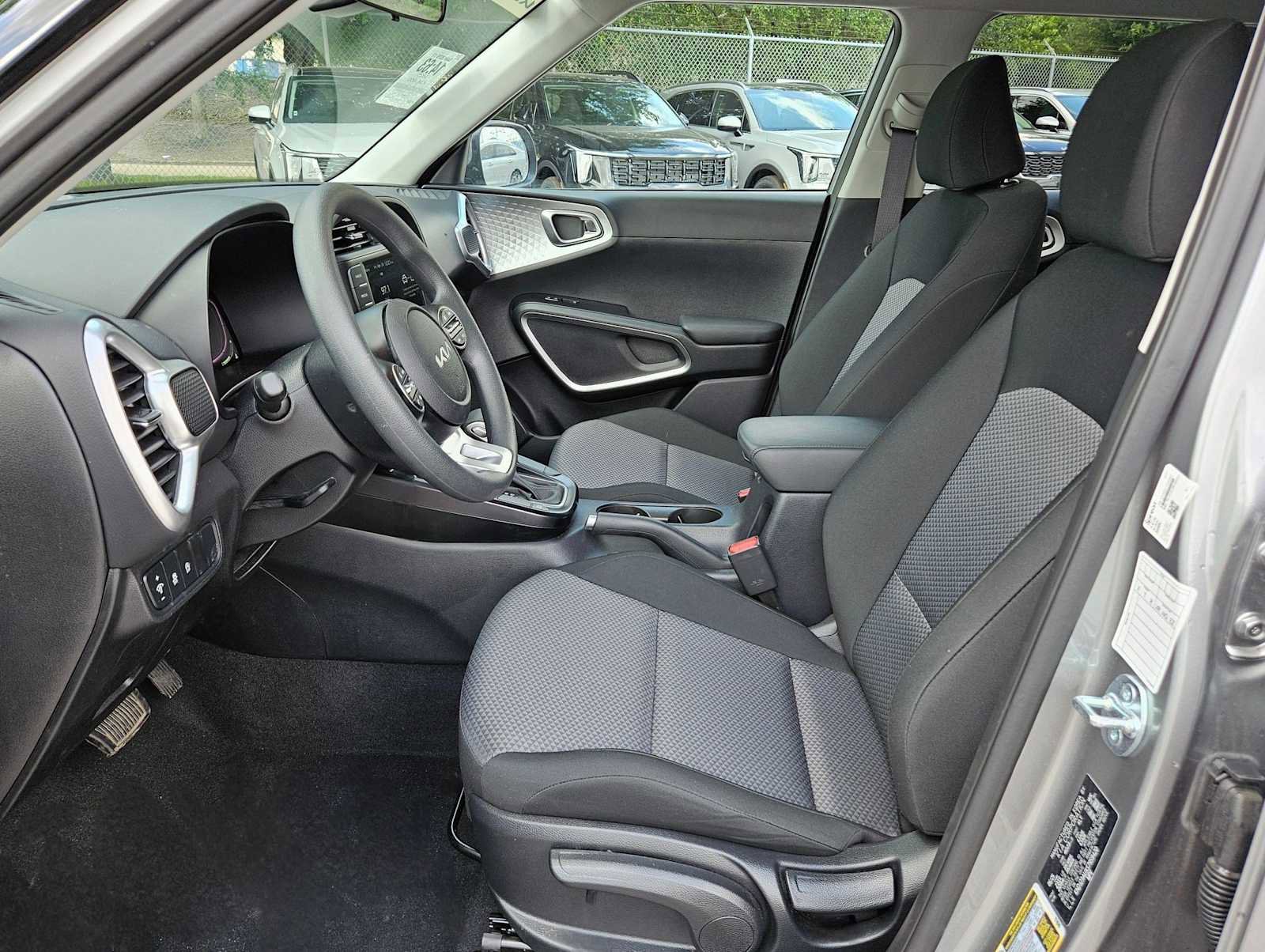Certified 2025 Kia Soul LX FWD image 14