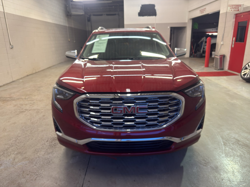 Used 2019 GMC Terrain Denali w/ Driver Alert Package II image 2