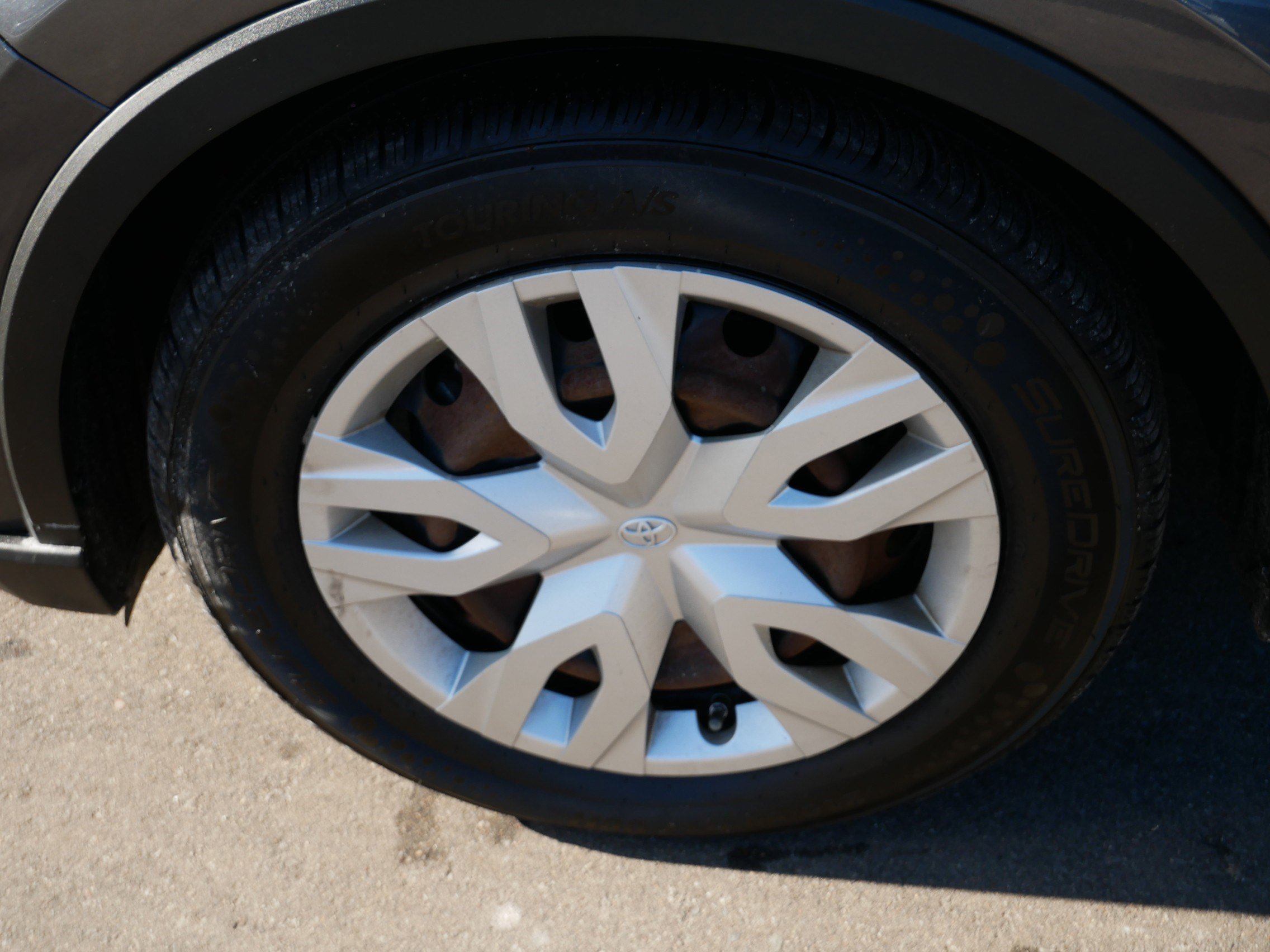 Used 2021 Toyota C-HR LE image 15