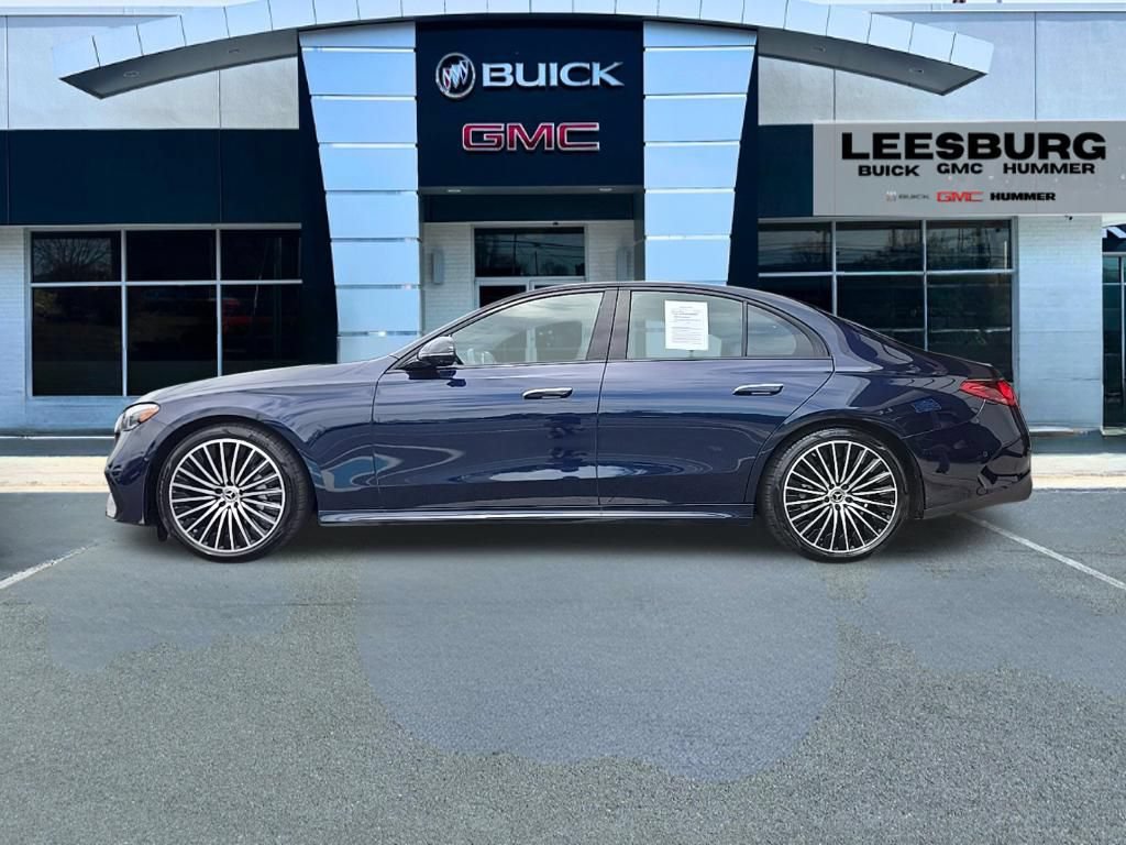Used 2025 Mercedes-Benz E 350 4MATIC Sedan image 4