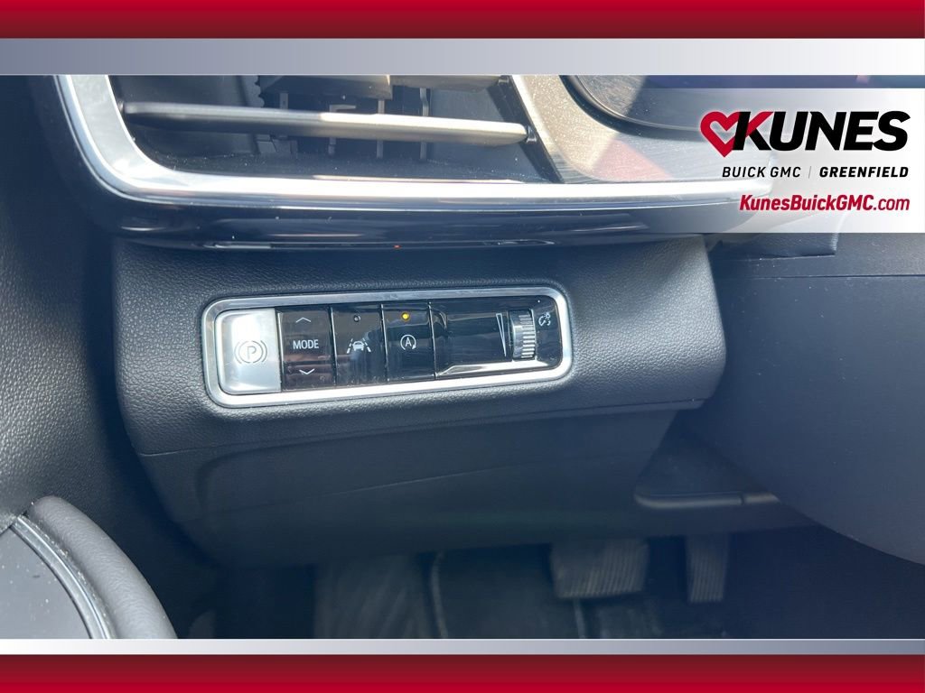 Used 2024 Buick Envision Preferred AWD/4WD image 22