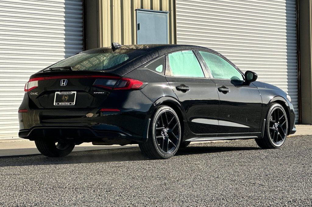 Used 2022 Honda Civic Sport image 6