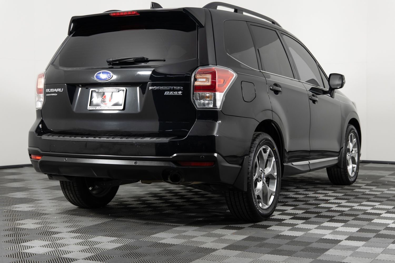 Used 2017 Subaru Forester 2.5i Touring image 7