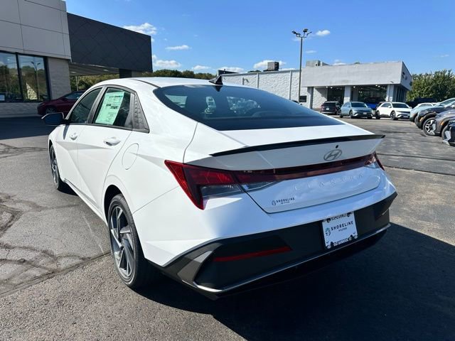 New 2025 Hyundai Elantra Sport image 7