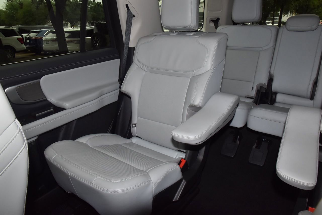 Certified 2025 Ford Expedition Platinum AWD/4WD image 20