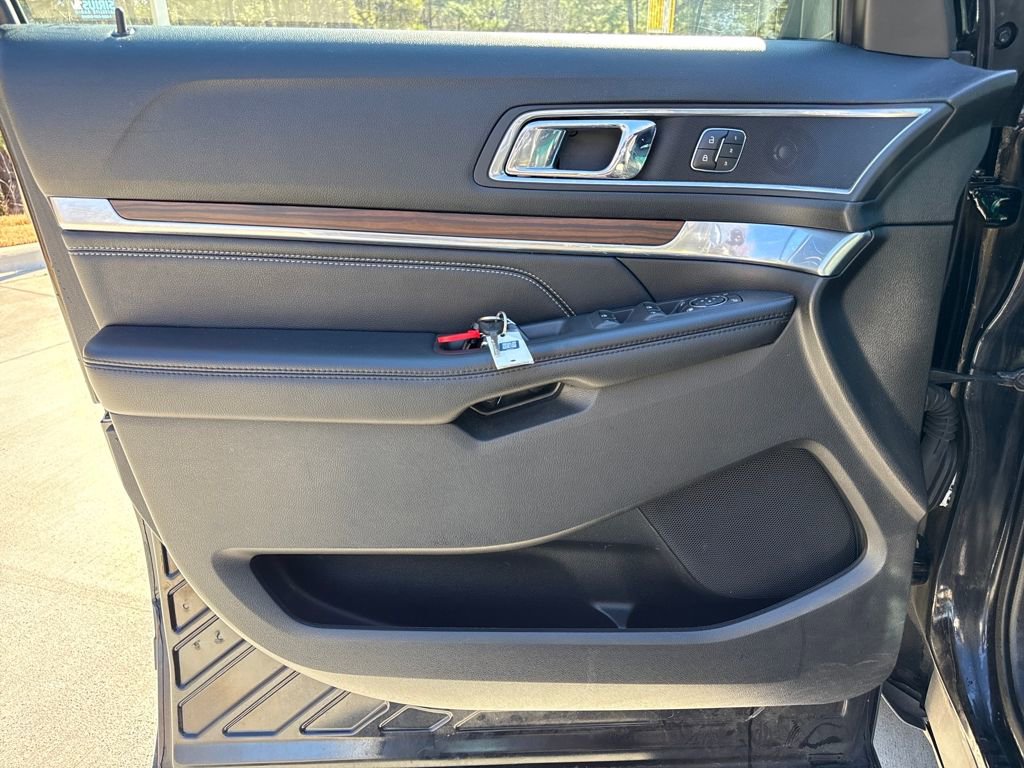 Used 2016 Ford Explorer Limited w/ Equipment Group 301A image 14