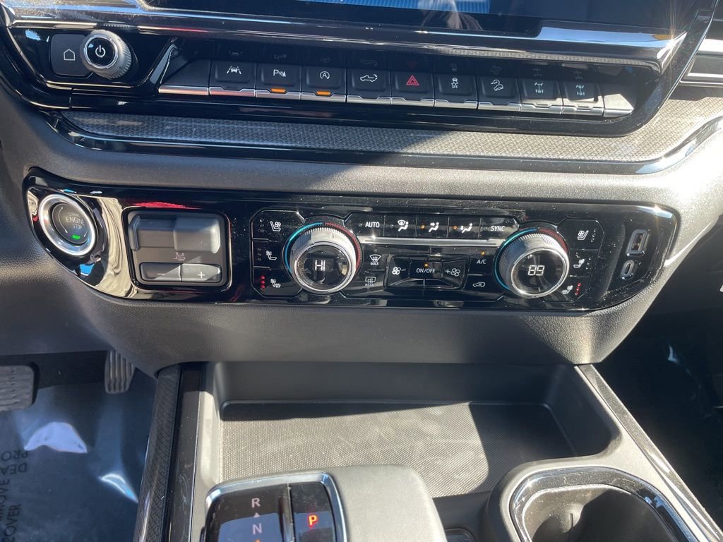 Used 2025 Chevrolet Silverado 1500 ZR2 w/ Technology Package image 16