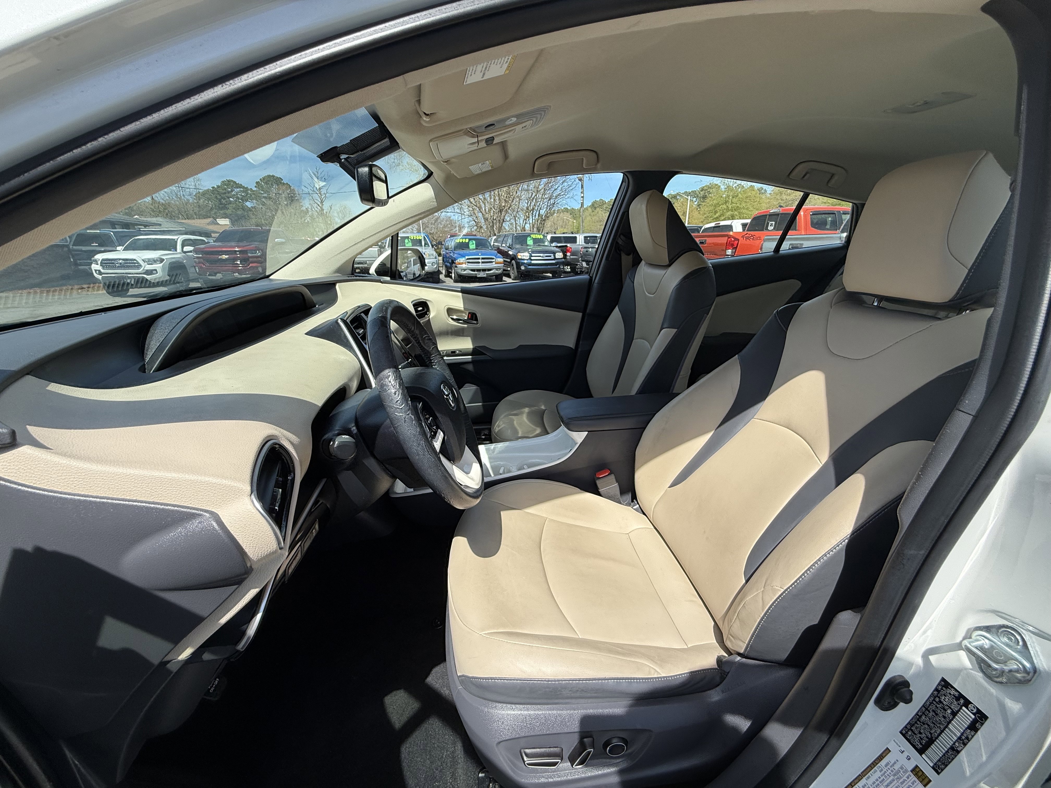 Used 2016 Toyota Prius Four Touring FWD image 11