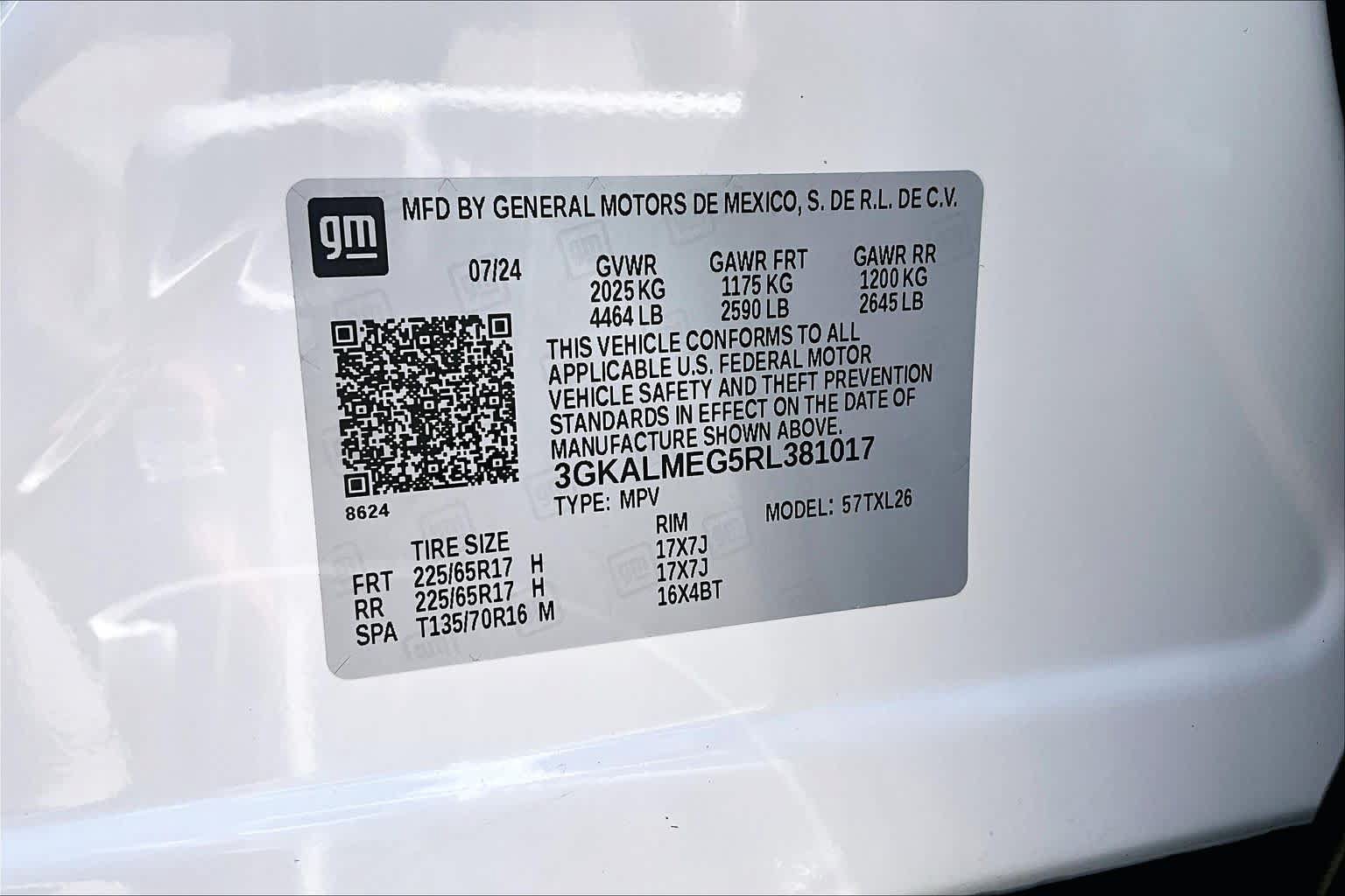 Used 2024 GMC Terrain SLE w/ Driver Convenience Package FWD image 37