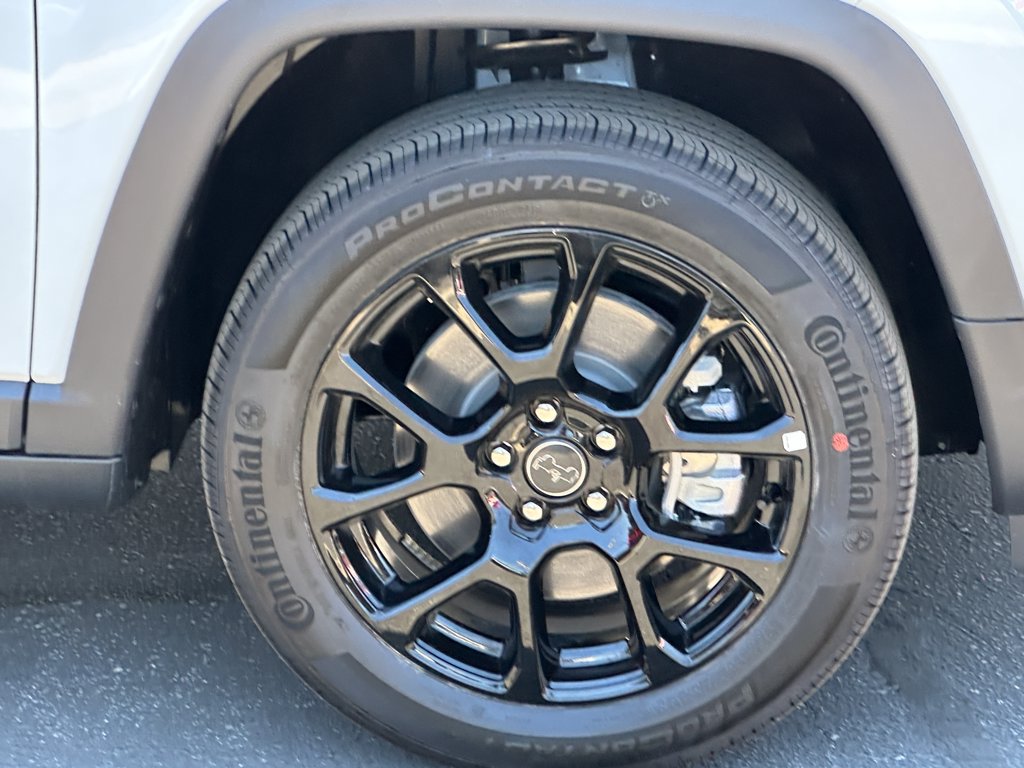 New 2026 Jeep Compass Latitude AWD/4WD image 15