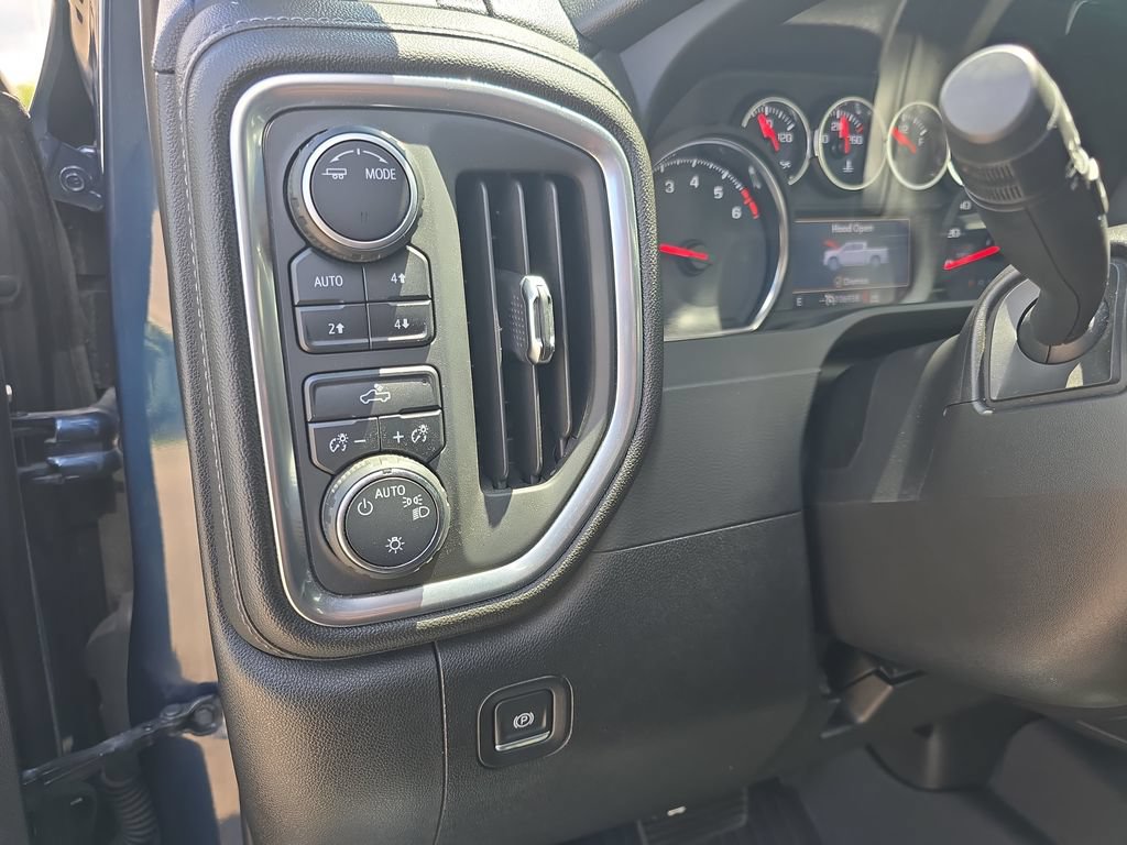 Used 2020 Chevrolet Silverado 1500 LT w/ All-Star Edition AWD/4WD image 28